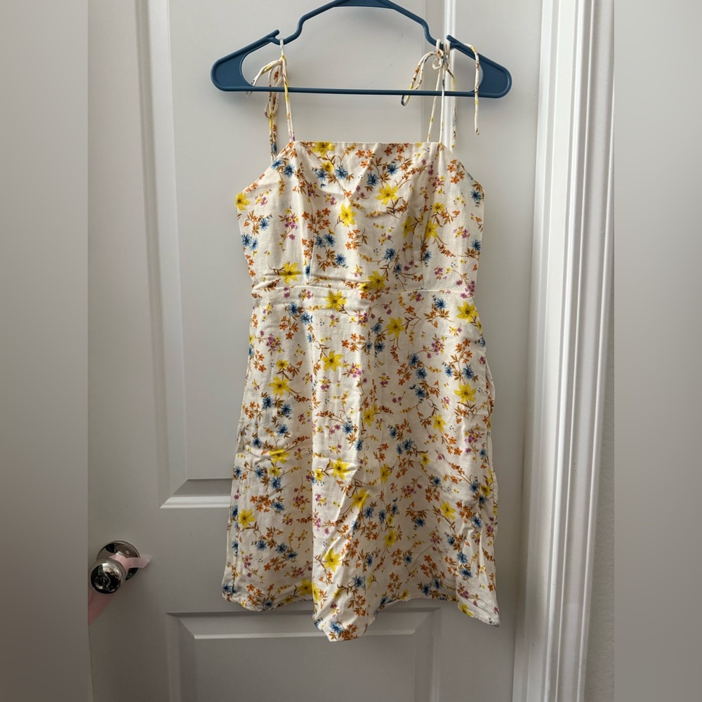 Old navy — ivory & yellow floral smocked sundress — size small